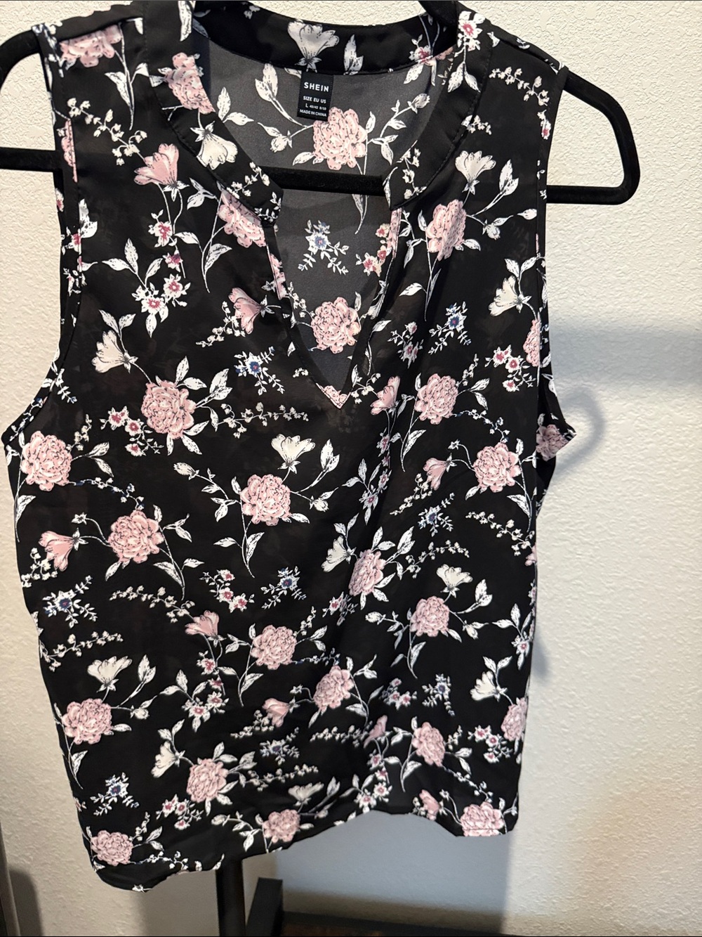 SHEIN Black Floral Sleeveless V-Neck Top with Pink and White Blooms